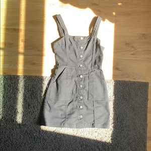 Overall dress